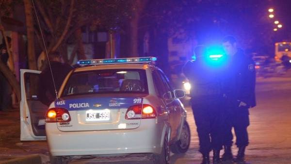 policia-camioneta