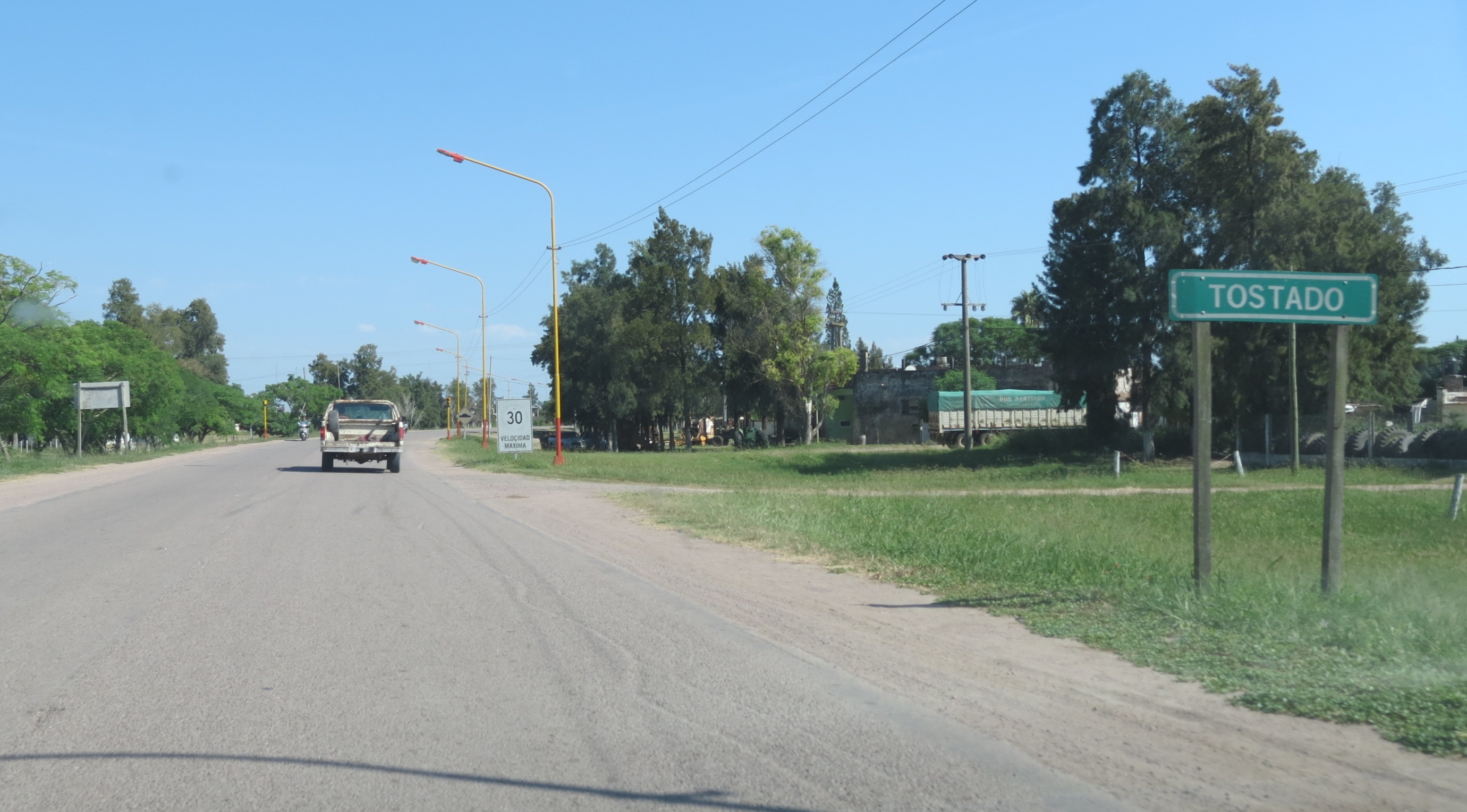 Acceso a Tostado por ruta 2
