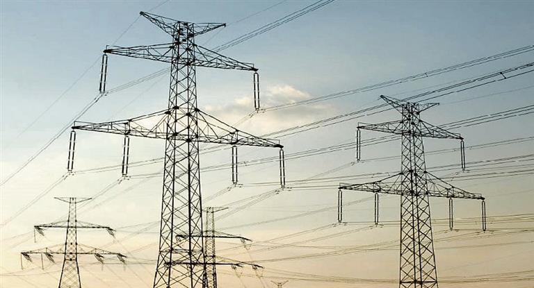 El Gobierno nacional anunció que la tarifa de energía eléctrica aumentará en 2019 un 55% de promedio acumulado. Será en cuatro tramos a partir de febrero. Si bien la suba estaba prevista no se conocían los porcentajes ni los tramos hasta el momento.