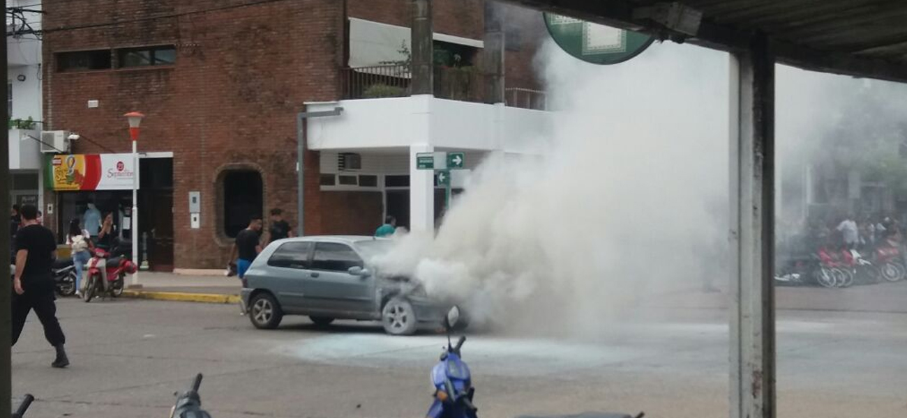 incendio-auto-21-3-18
