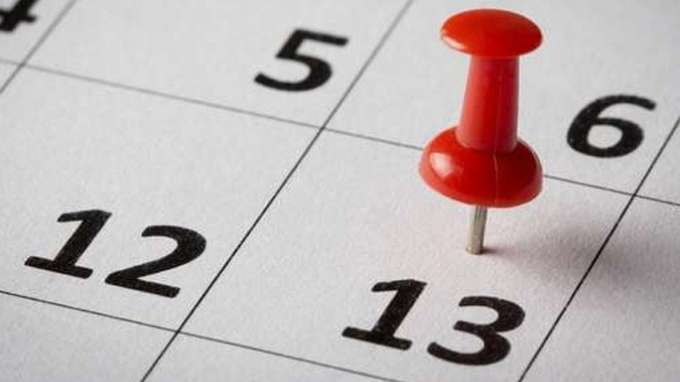martes 13