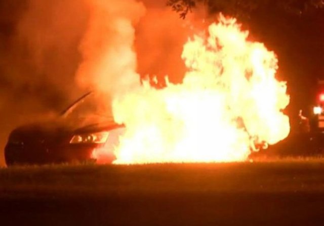 auto quemado suardi