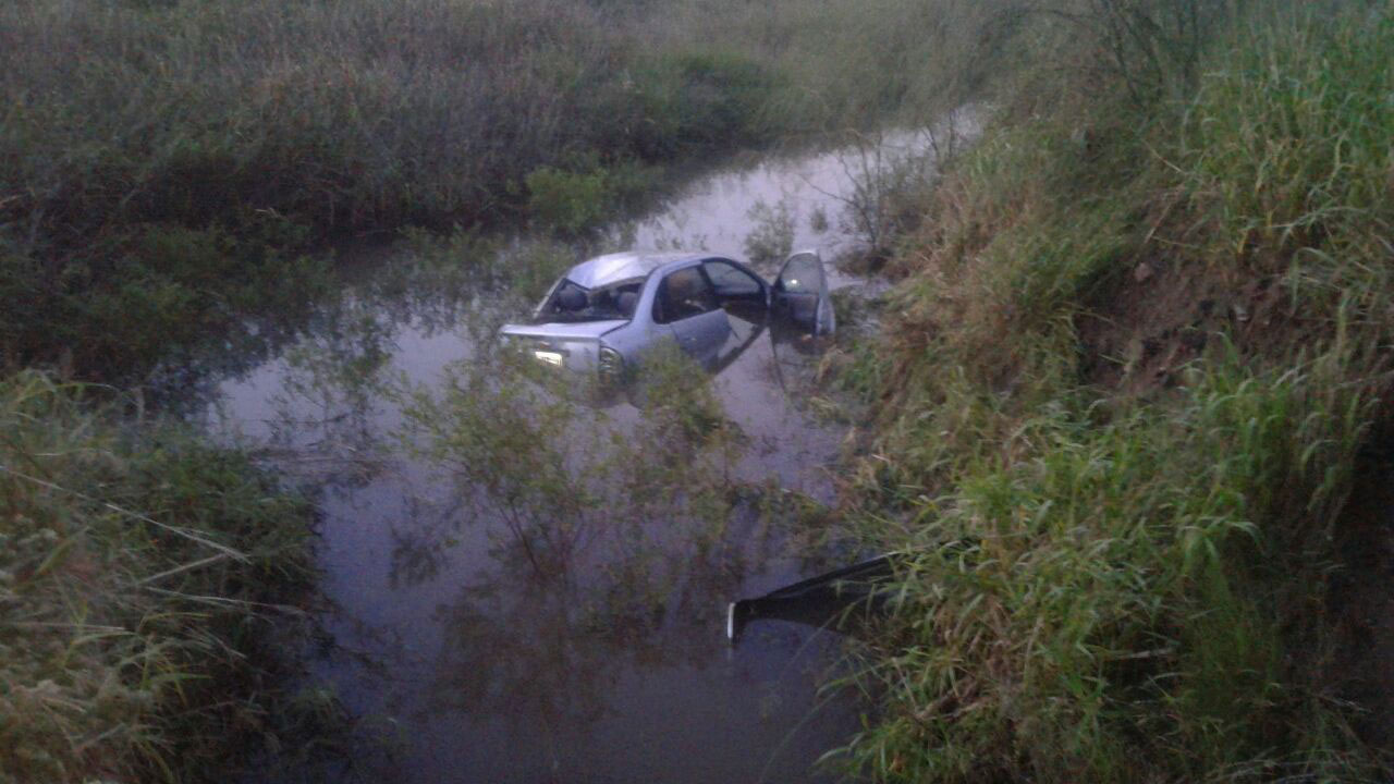 Auto-volcó-entre-Tostado-y-Antonio-Pini