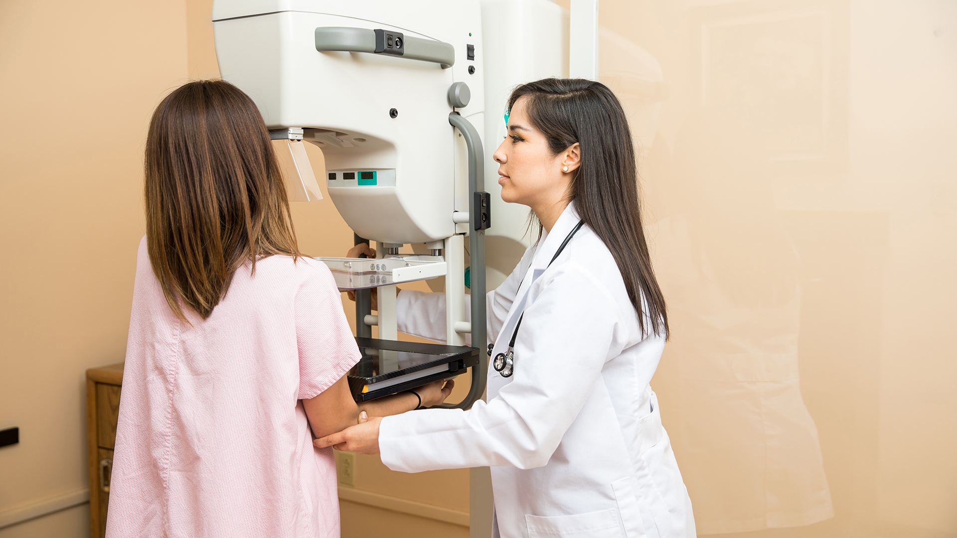 Cáncer de mama: nuevas tecnologías reducen el dolor y el miedo a realizarse una mamografía