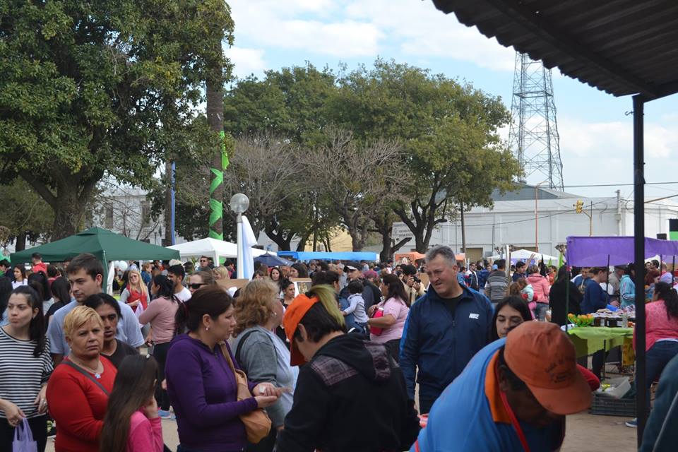 MÁS DE MIL PERSONAS PASARON POR LA 3° FERIA REGIONAL DE ALIMENTOS 1