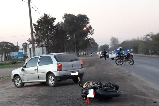 Accidente moto y auto