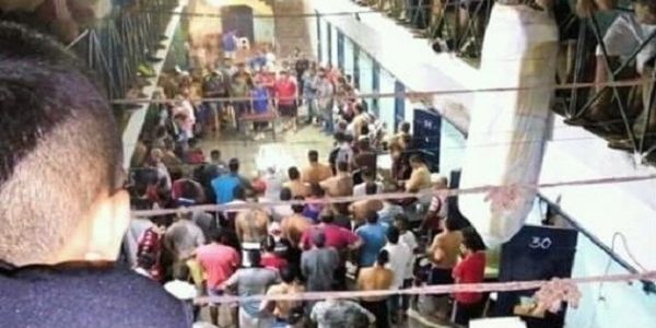 Internos-de-Coronda-iniciaron-una-huelga-señalando-superpoblación-y-falta-de-comida-e1521555790181