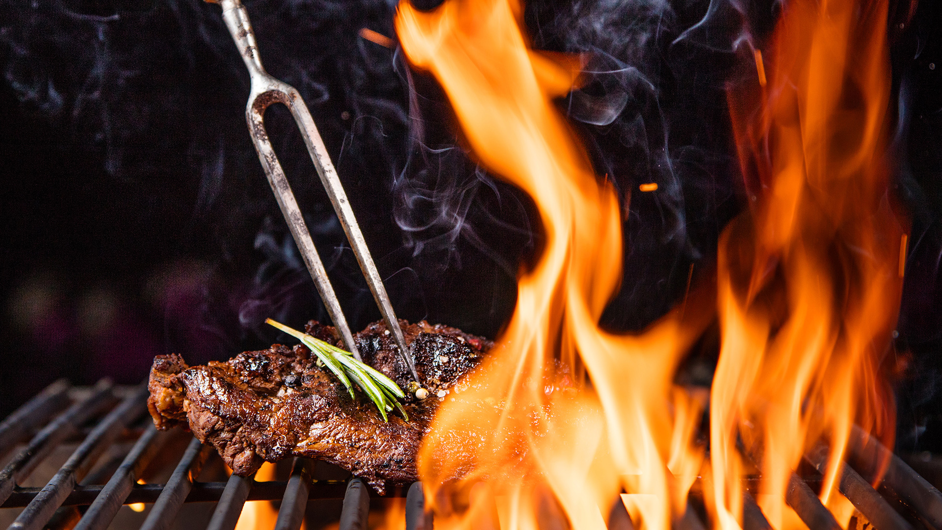 Cómo hacer el mejor asado en casa, según los maestros parrilleros argentinos