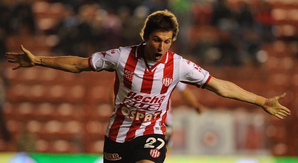 franco-soldano--celebrando-un-gol-con-union-de-santa-fe-- Unión
