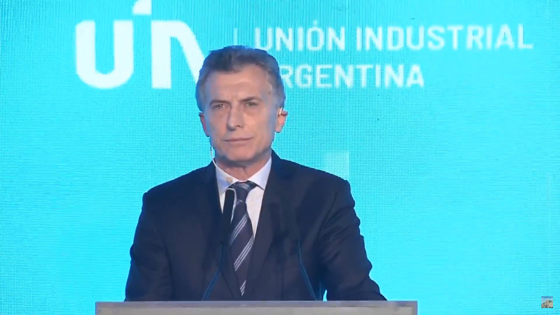 Mauricio Macri: "Aprobar un presupuesto equilibrado y un nuevo acuerdo con el FMI es el único camino para salir de esta tormenta" El riesgo país llegó a los 800 puntos, récord para la era Macri.