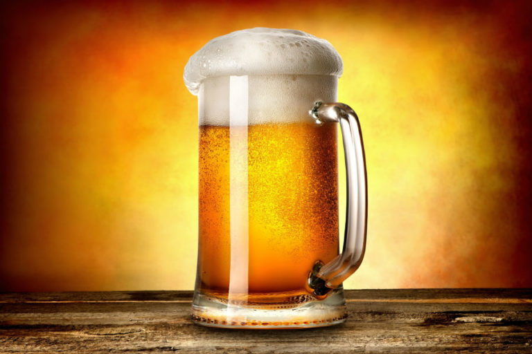 En un video viral explican porqué se debe tomar cerveza con espuma En un video viral explican porqué se debe tomar cerveza con espuma