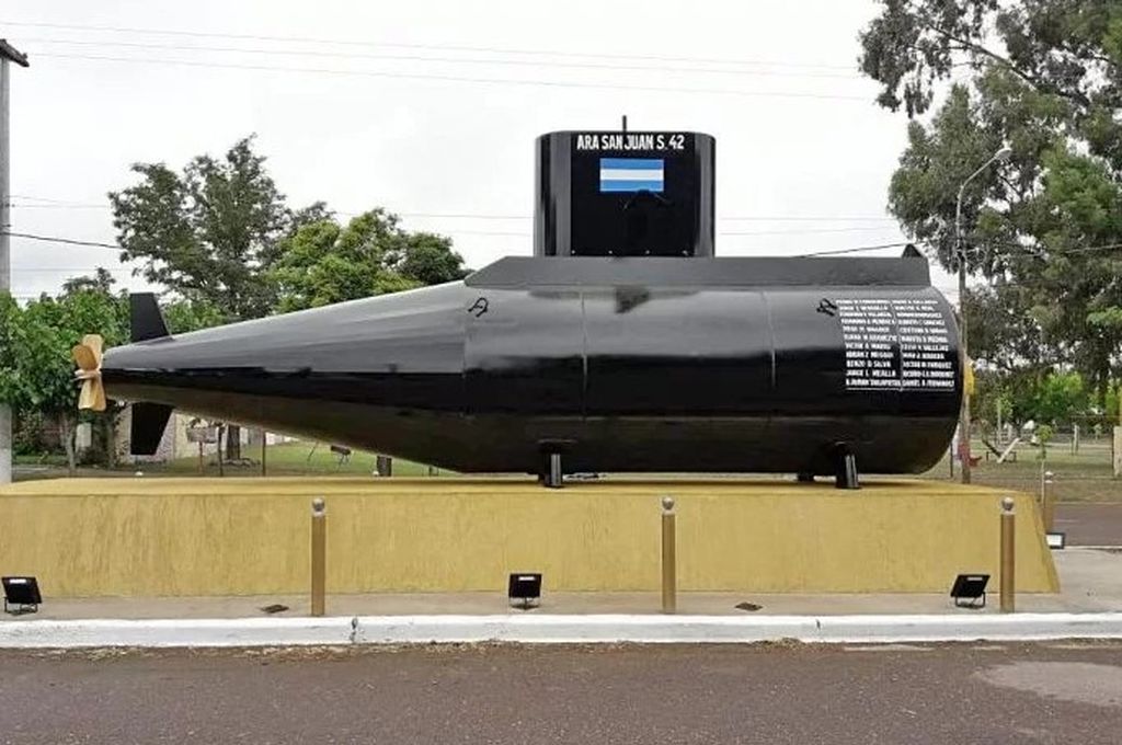 232031_replcia_ara Submarino