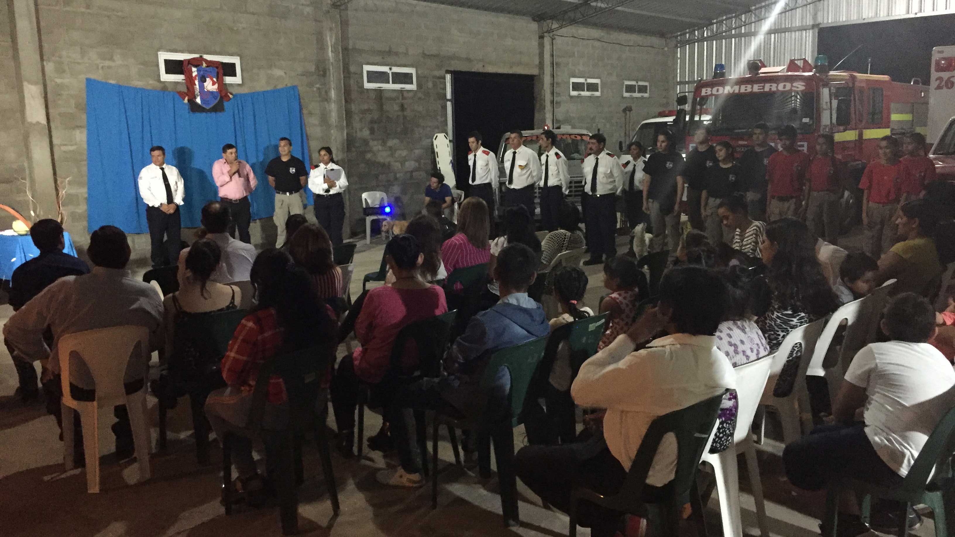 Despedida-de-año-BOmberos-de-Villa-Minetti-1