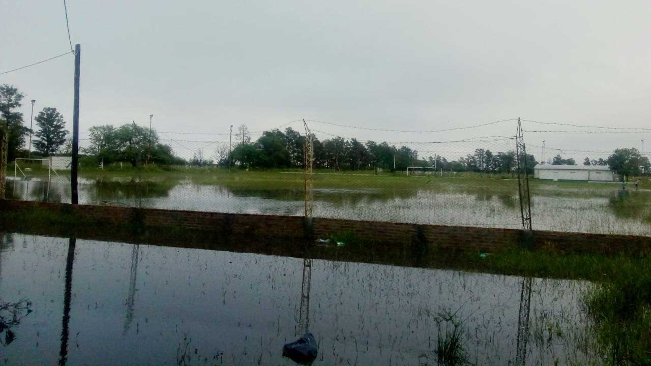 Agua-en-Sportivo-Villa-Minetti-4