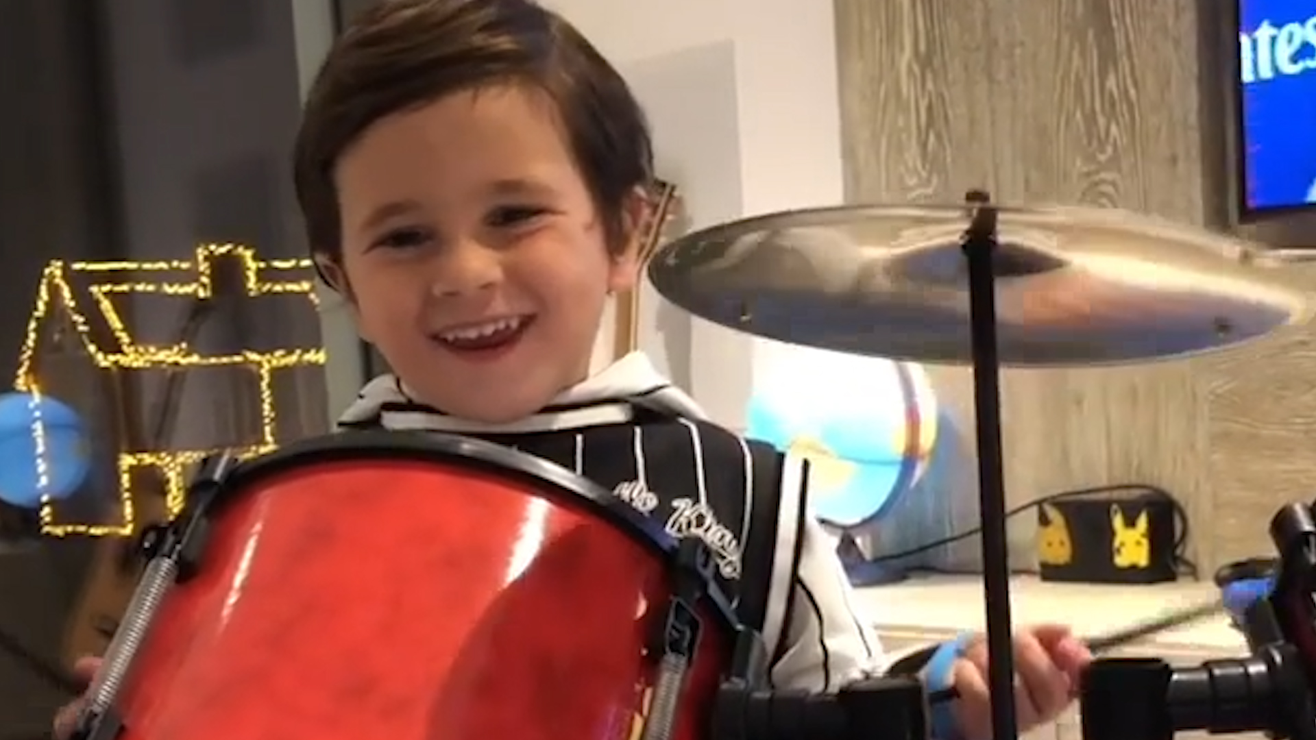Mientras Lionel Messi marcaba su primer gol del año, su hijo Mateo se volvía viral