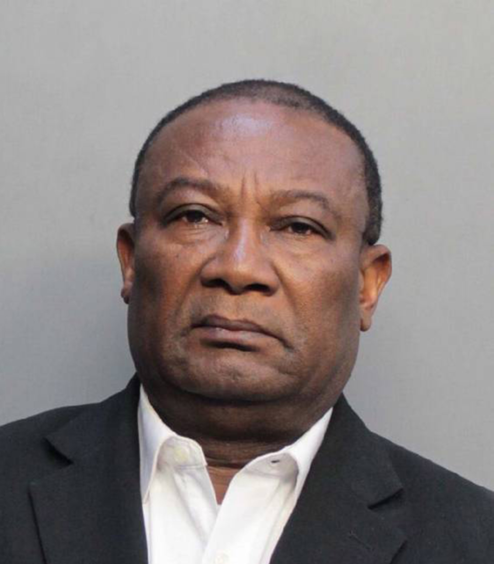 Un sacerdote de Miami fue acusado de drogar y violar a una feligresa