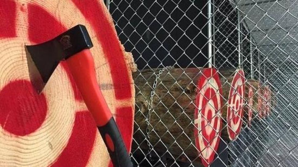 1-or-2-hour-axe-throwing_crop1554931791933.jpg_1734428432