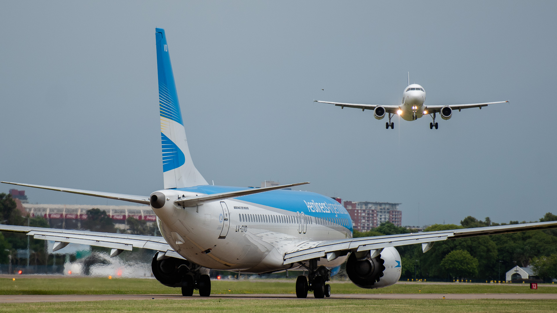 Cancelaron vuelos de Aerolíneas Argentinas por un reclamo sindical