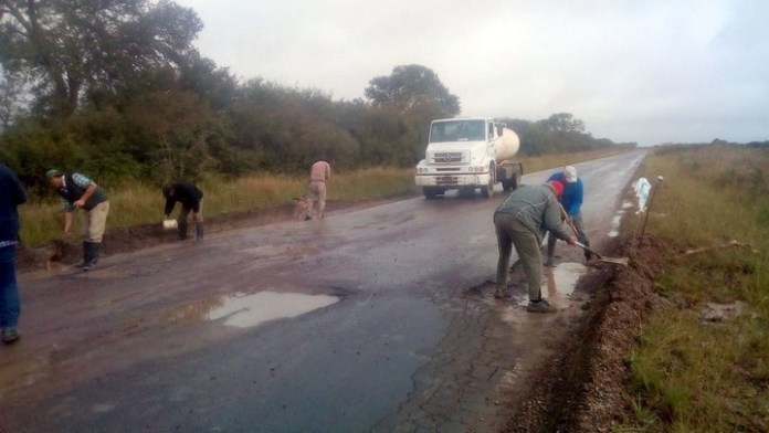 comuna-de-fortin-olmos-tape-baches-en-ruta-40-2