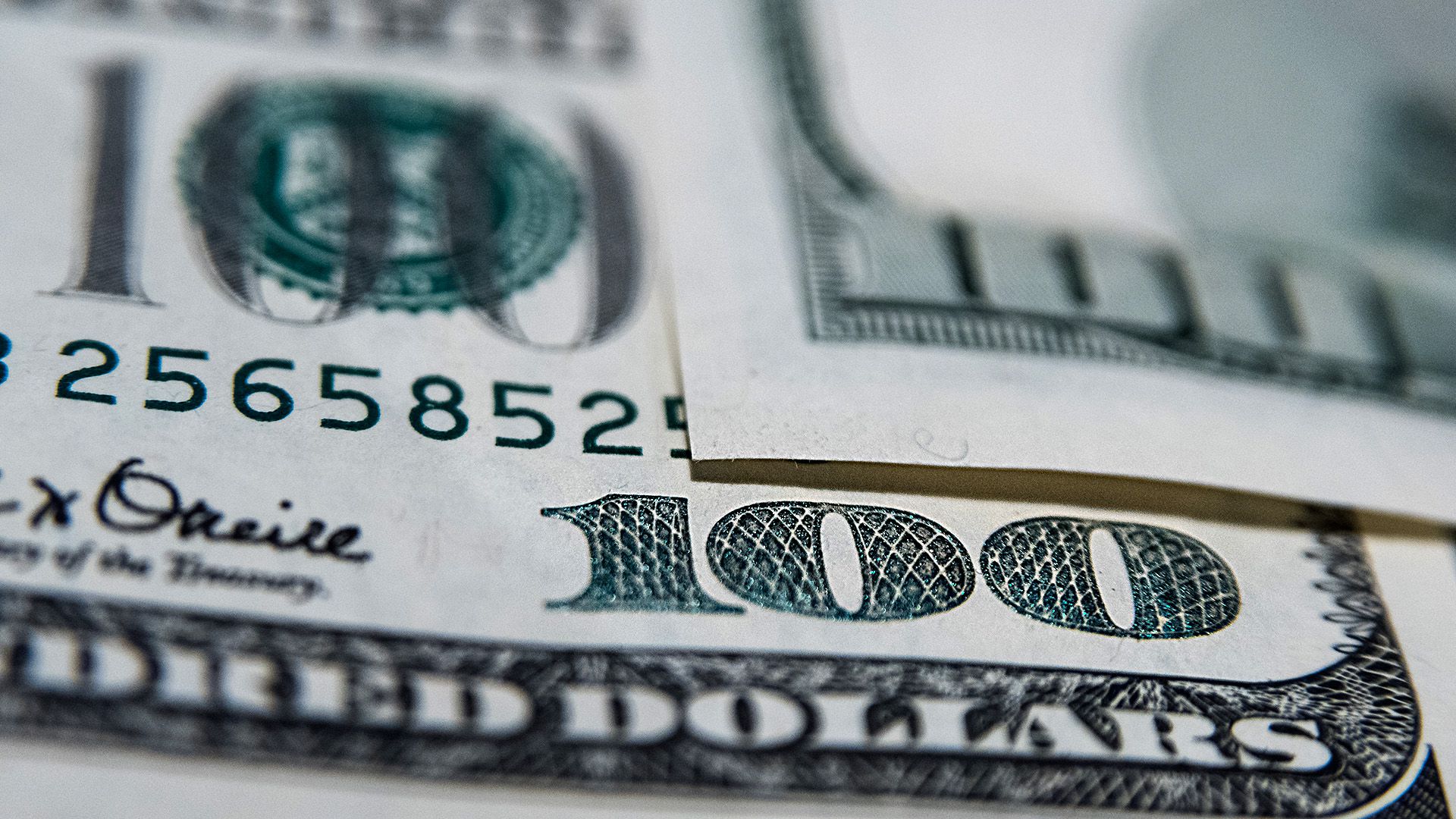 "Pax cambiaria": el dólar se vende debajo de los 45 pesos en la City porteña