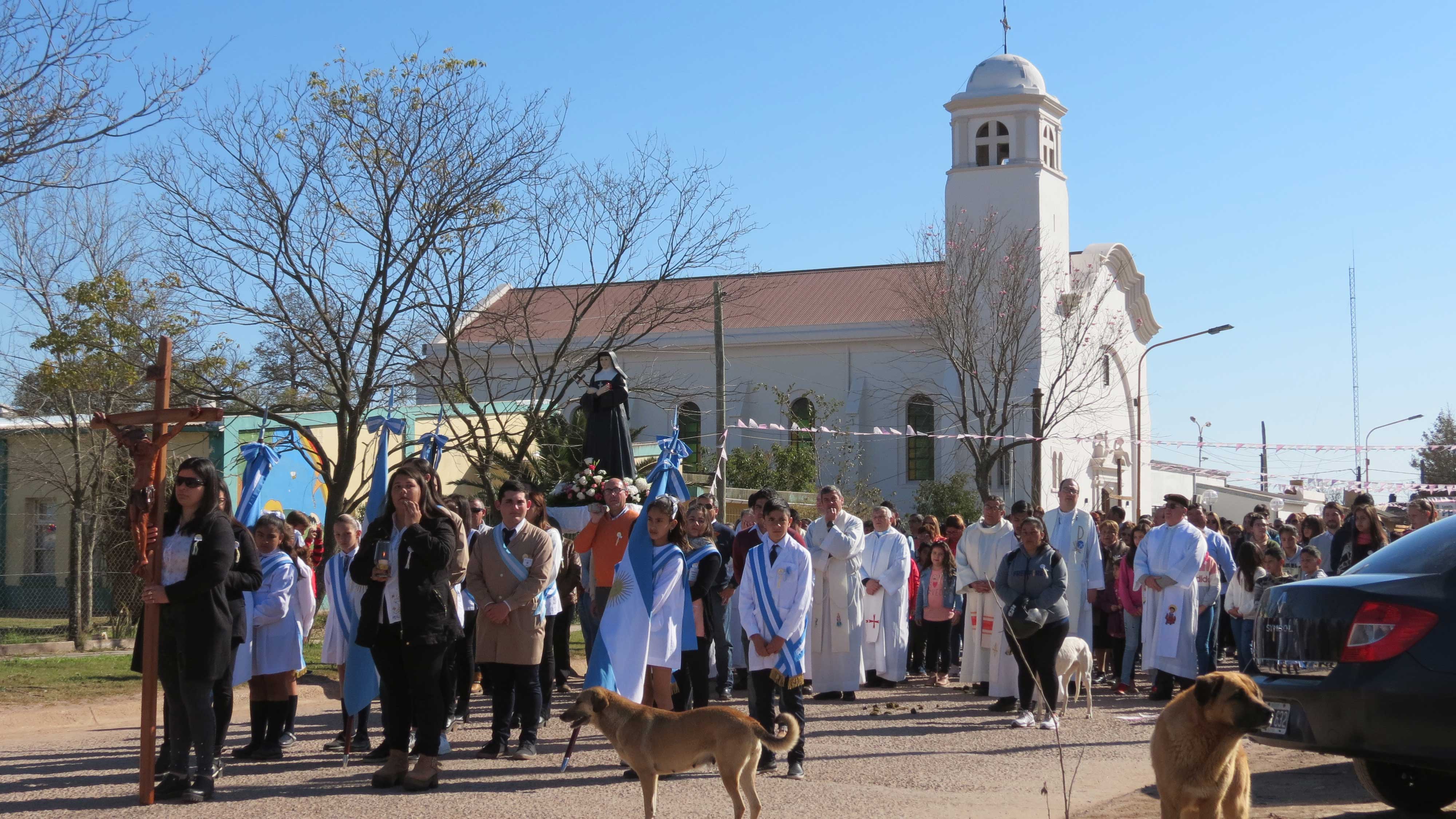 Fiesta-patronal-y-75-años-del-templo-de-Villa-Minetti