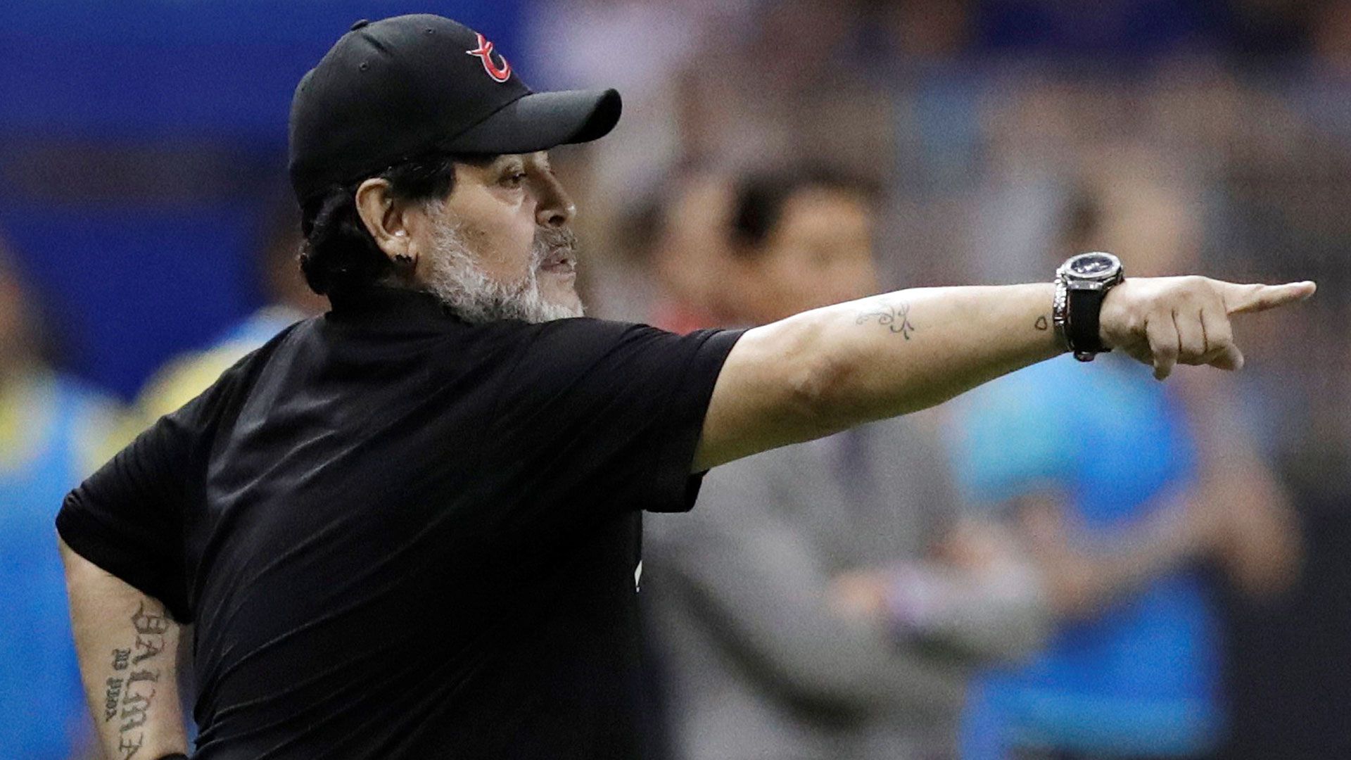 La oferta que recibió Diego Maradona para dirigir la despedida de Ronaldinho en el Camp Nou