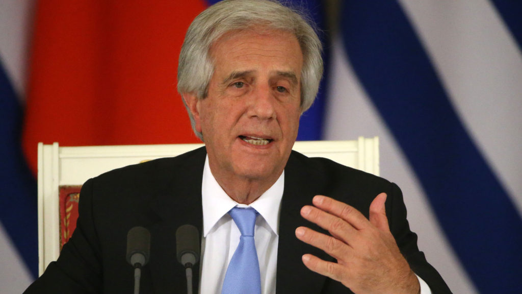 tabare-vazquez-destituyo-al-ministro-de-defensa-y-a-la-cupula-del-ejercito-de-uruguay-1024x576