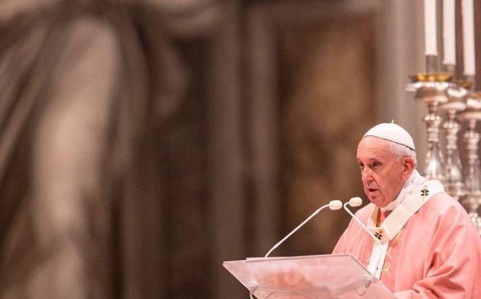 Papa-Francisco-levantó-los-Secretos