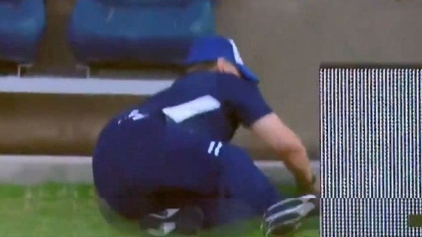 futbol-mundial-diego-maradona-se-cayo-y-lloro-primer-triunfo-local-gimnasia-n397188-594x334-901613