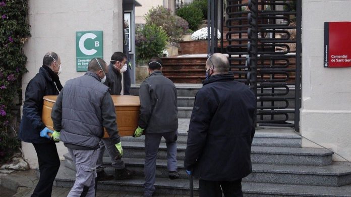 espana_efe_cementerio11