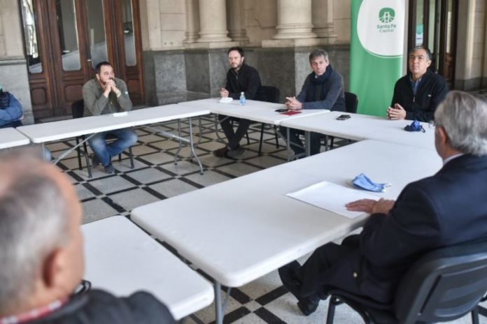 Reunión-con-empresas-de-la-construcción-1_.JPEG-775x517