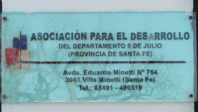 Cartel-Asociacion-para-el-Desarrollo-del-departamento-9-de-Julio