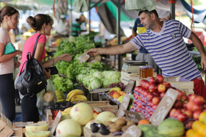 Feria-agroecológica1-775x517