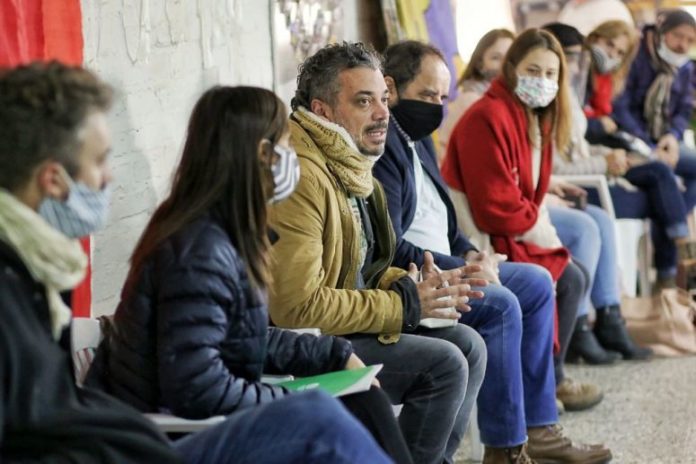 Reunión-con-vecinos-San-Agustín-1_-775x517