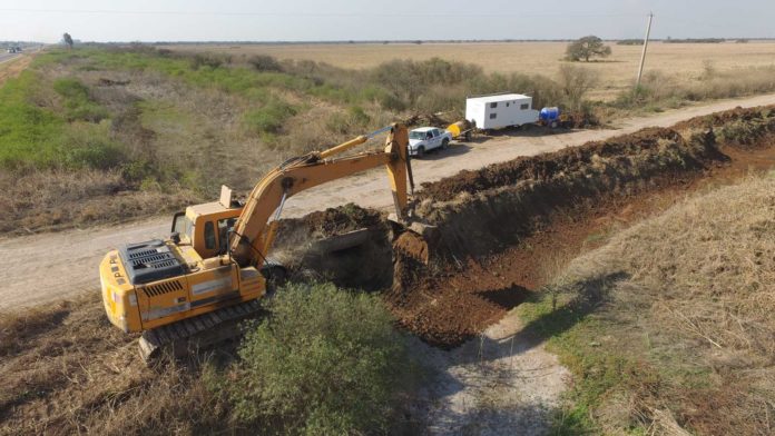 Limpieza-canal-El-Relincho-