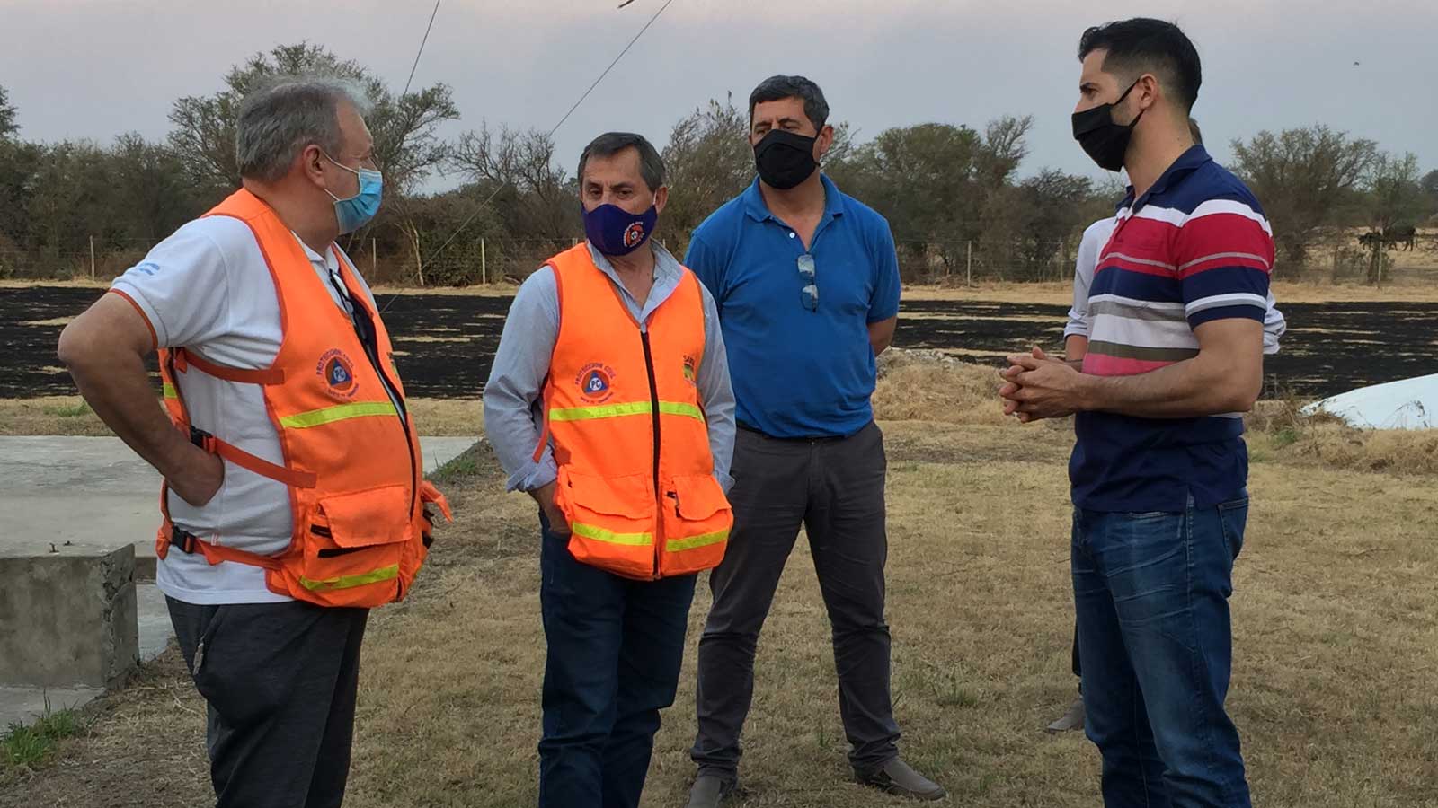 Protección Civil llegó a San Bernardo para colaborar ante el avance del  fuego en zona rural del distrito | Radio EME