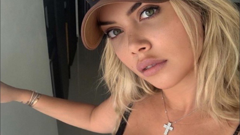 Wanda Nara despidió el verano europeo con un infartante bikini