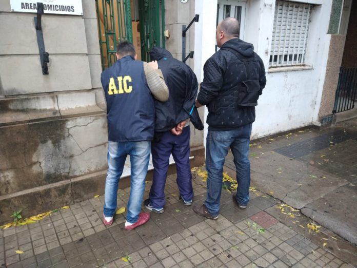 Policia