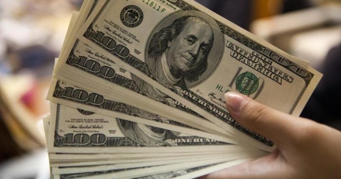 1617969545-hombre-miami-gana-mil-dolares-diarios-vida-elige-llevarse-7-millones-tiron