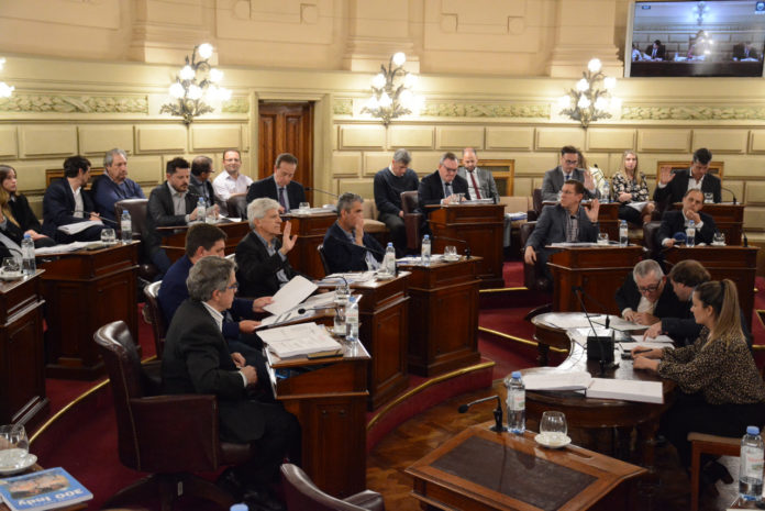senadores