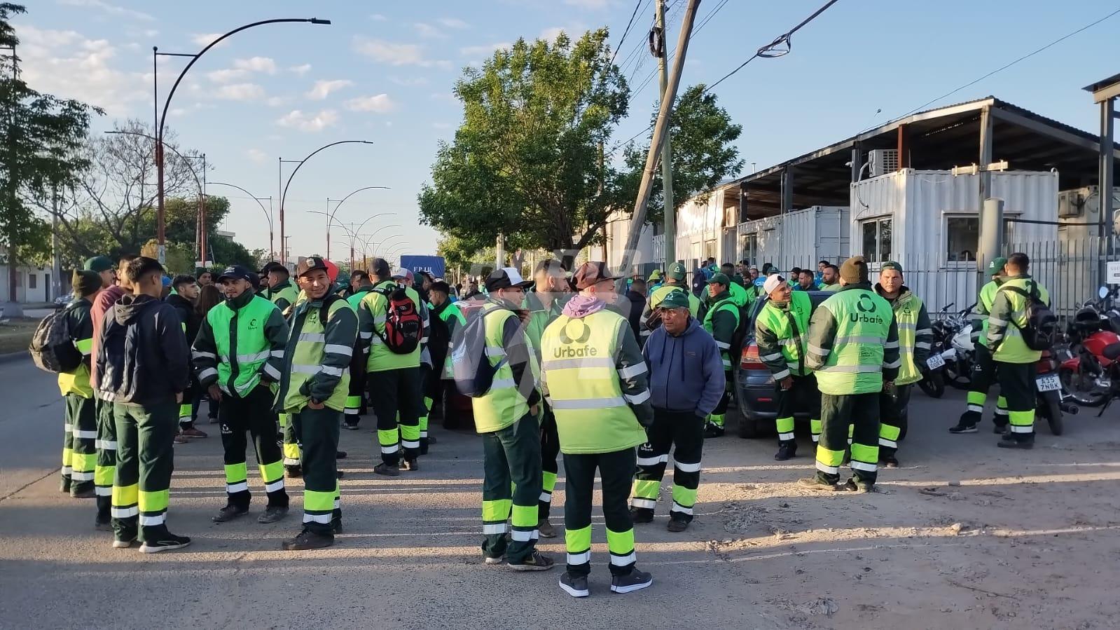 Santa Fe amaneció sin servicio de recolección de basura por un paro de ...