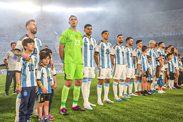 DIBU MARTINEZ SELECCIÓN