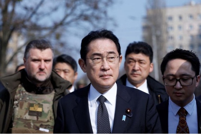 ministro japón