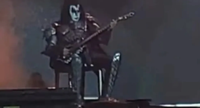 GENE SIMMONS KISS