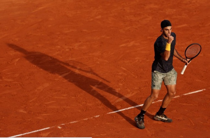 TENIS