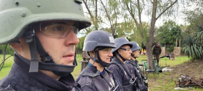 POLICIA