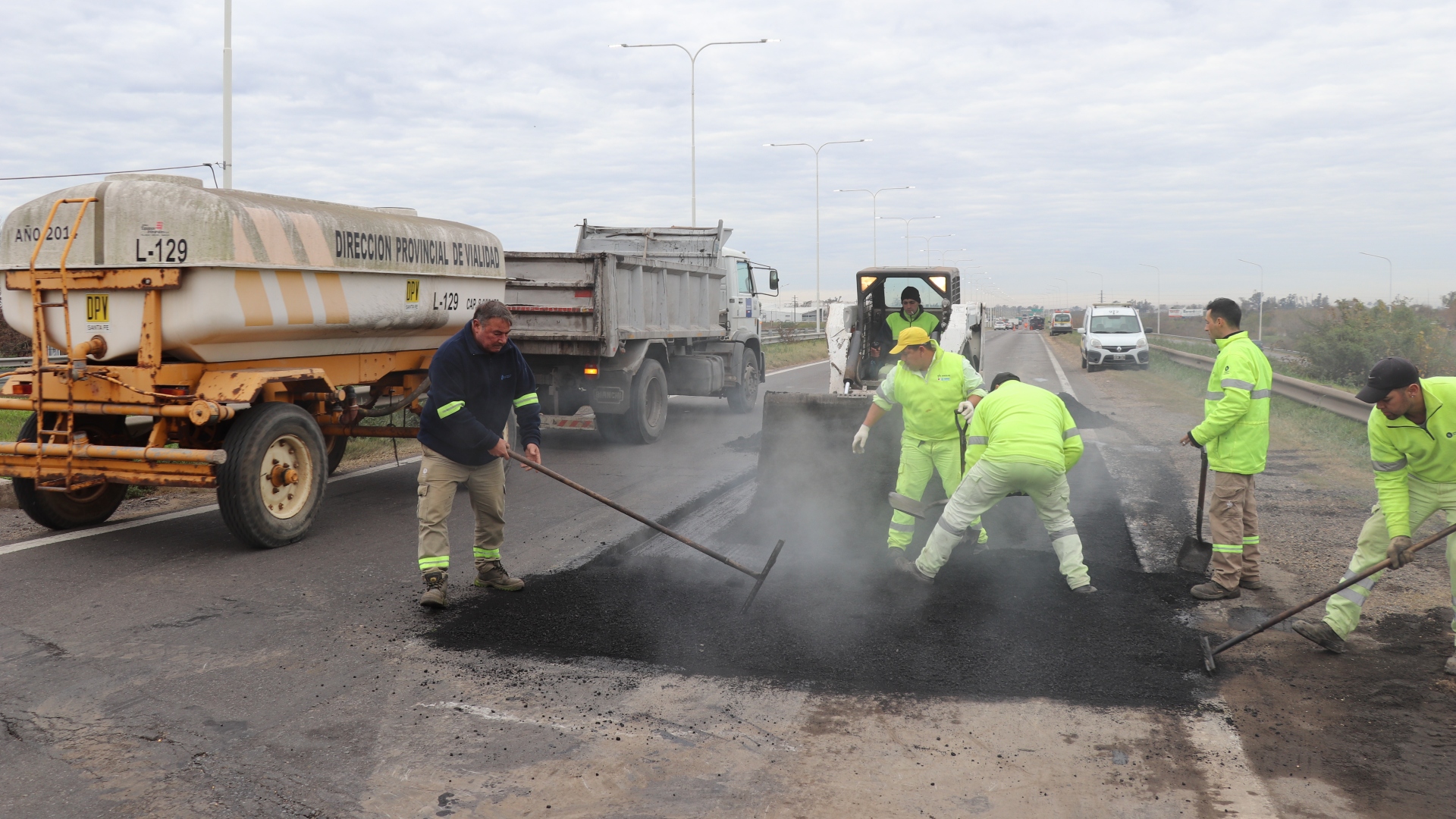 Avanzan las obras de reparación de calzada en distintos tramos de la ...