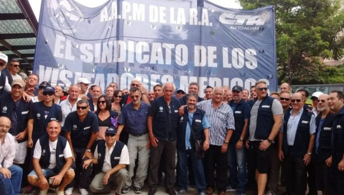 MÉDICOS VISITADORES