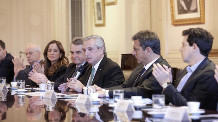 ALBERTO FERNÁNDEZ