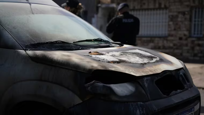 ROSARIO AUTO QUEMADO